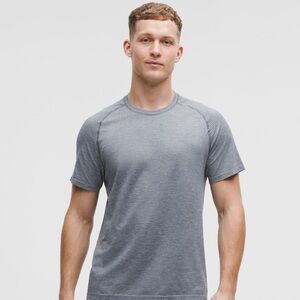 Lululemon Metal Vent 2.0 NWOT